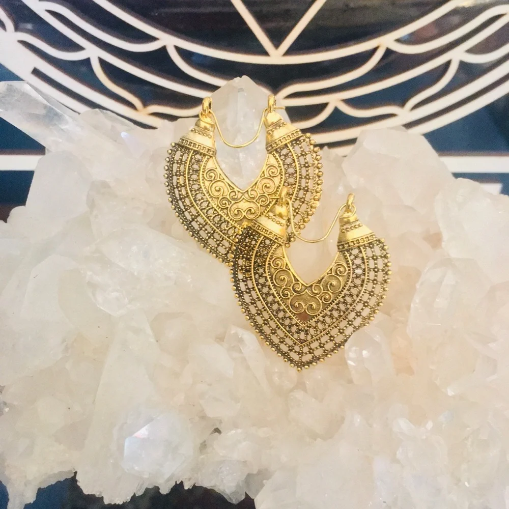 :: ⚜️Exotic Bohemian GOLD Dangle Earrings - Picture 7 of 7